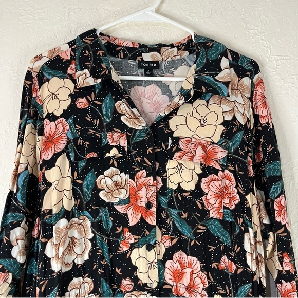 Torrid Floral Midi Challis Shirt Dress in Black - Picture 4 of 15